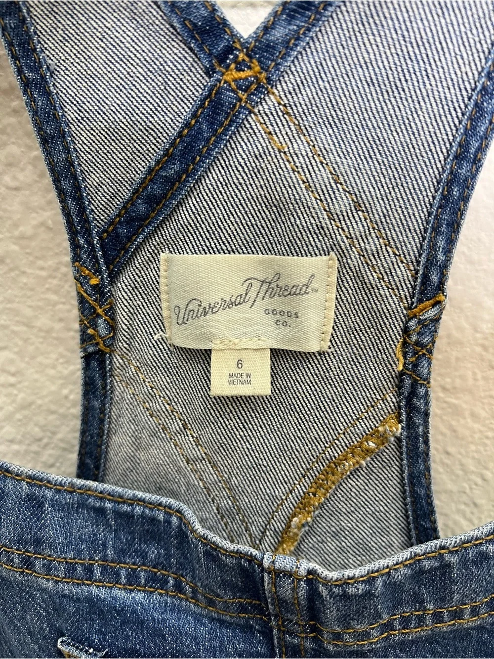 UNIVERSAL THREAD • denim bob overalls medium blue wash size 6